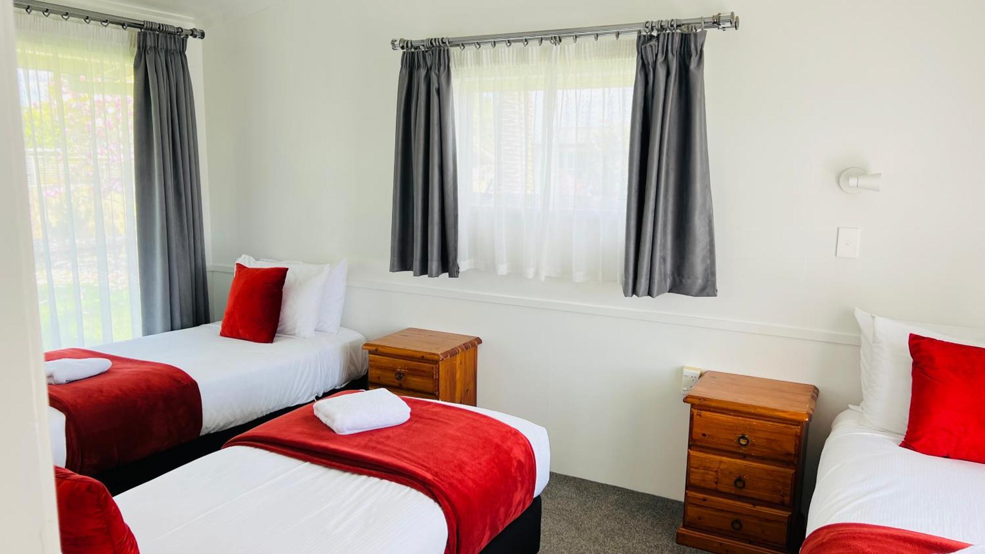 18Th Avenue Thermal Motel Tauranga Luaran gambar